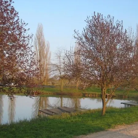 Chalet Conge-sur-orne, 4 Pieces, 6 Personnes - Fr-1-410-256 *